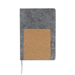Gift Campaign Taccuino A5 in feltro con tasca frontale in sughero e pagine a righe></noscript> Quaderni A5