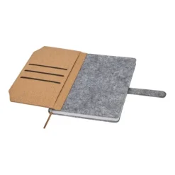 Gift Campaign Taccuino A5 in feltro riciclato e sughero con 3 tasche e fogli a righe></noscript> Quaderni A5