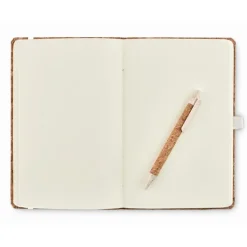 Gift Campaign Taccuino personalizzato A5 con elastico e penna in bambù Earth></noscript> Taccuini Con Penna|Taccuini Ecologici