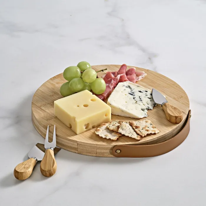 Gift Campaign Tagliere in bambù con maniglia e tre utensili per il formaggio inclusi> Taglieri