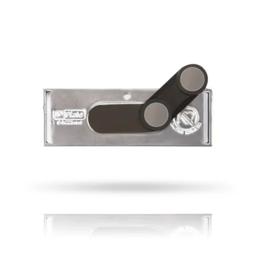 Gift Campaign Targhetta identificativa con chiusura magnetica 6,4x2,2cm> Spille