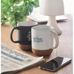Gift Campaign Tazza con logo in ceramica opaca base in sughero 300ml Design Cork></noscript> Tazze Mug