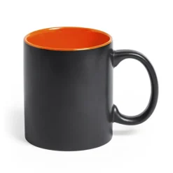Gift Campaign Tazza promozionale nera opaca interno colorato 350ml Magic Black></noscript> Tazze Mug