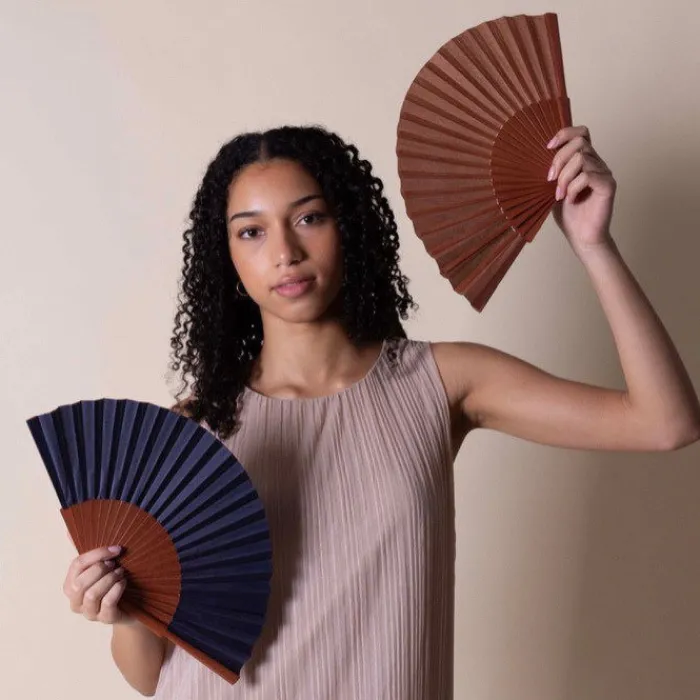 Gift Campaign Ventaglio personalizzabile in legno scuro e tessuto di poliestere 23cm> Ventagli