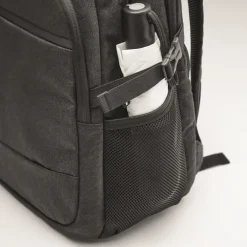 Gift Campaign Zaini porta pc personalizzati da 15'' con varie tasche imbottite></noscript> Zaini Porta Pc