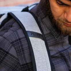 Gift Campaign Zaino da 20 litri dal design ecologico in rPET con tasche nascoste></noscript> Zaini Sportivi