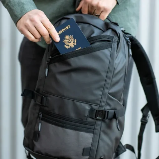 Gift Campaign Zaino in rPET con tasca inferiore riflettente e una capacità di 18L> Zaini Sportivi