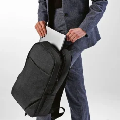 Gift Campaign Zaino in rPET 300D con tasca frontale con zip e tasca laterale 15.6